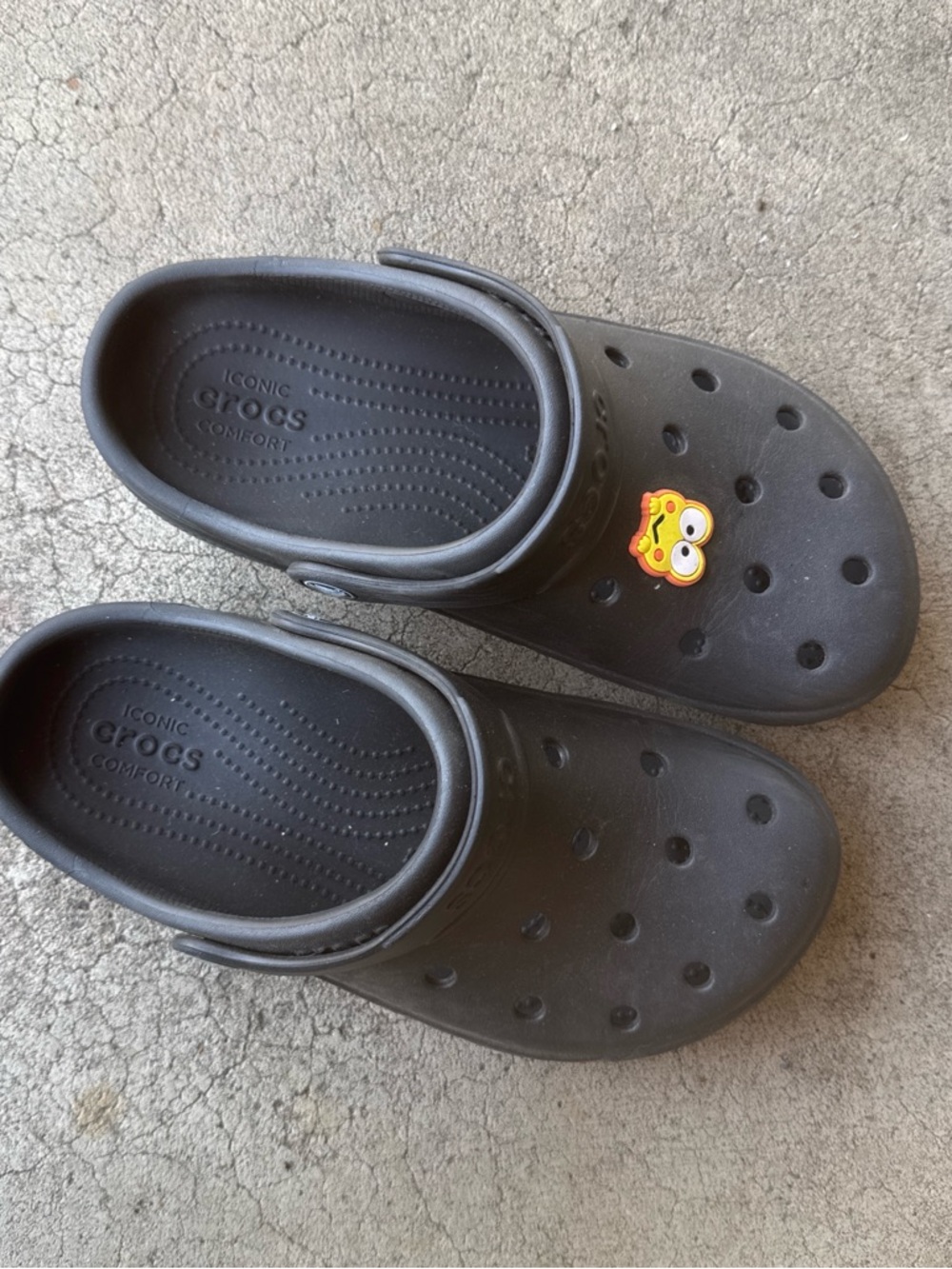 CROCS black classic hello kitty